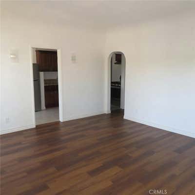 2 beds, 1 bath, 600 sqft, $2,400