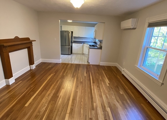 2 beds, 1 bath, 1,100 sqft, $2,750, Unit 2A