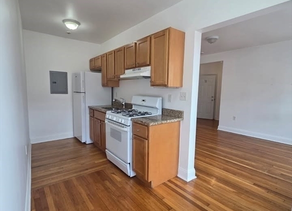 Studio, 1 bath, $1,695, Unit 3