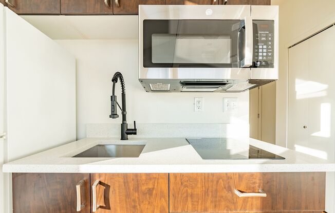 Studio, 1 bath, 375 sqft, $1,495, Unit 511