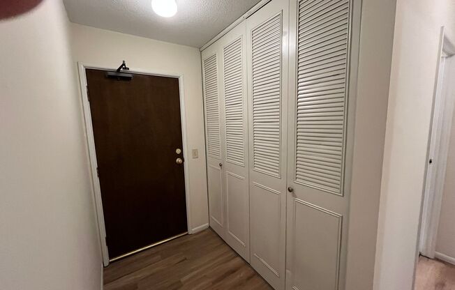 1 bed, 1 bath, 812 sqft, $1,250, Unit 101-112