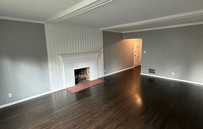 1366 Beverly Glen