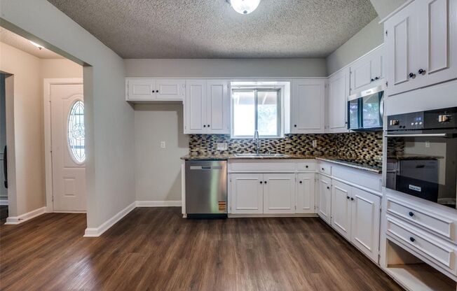 1216 DESIREE LN