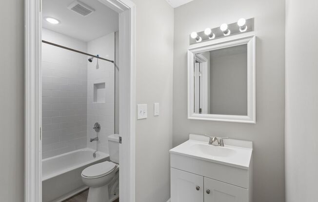 3 beds, 2 baths, 1,300 sqft, $1,900, Unit 121
