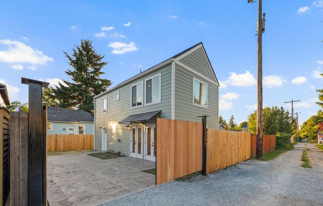 Brand New Two Bedroom Home Built in Highland Park!