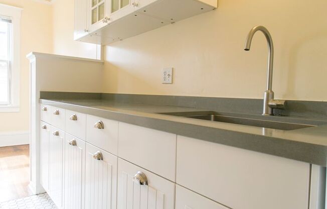 Studio, 1 bath, 500 sqft, $1,695, Unit 405