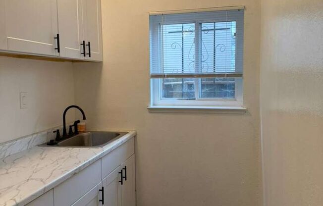 Stylishly Remodeled 2-Bedroom Gem in Redwood City