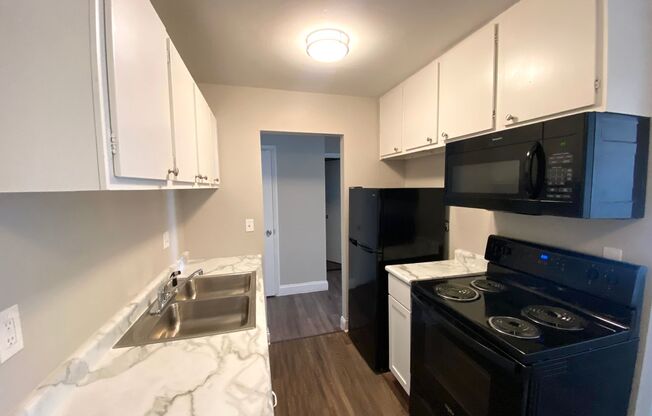 1 bed, 1 bath, 588 sqft, $649, Unit Unit 2-203