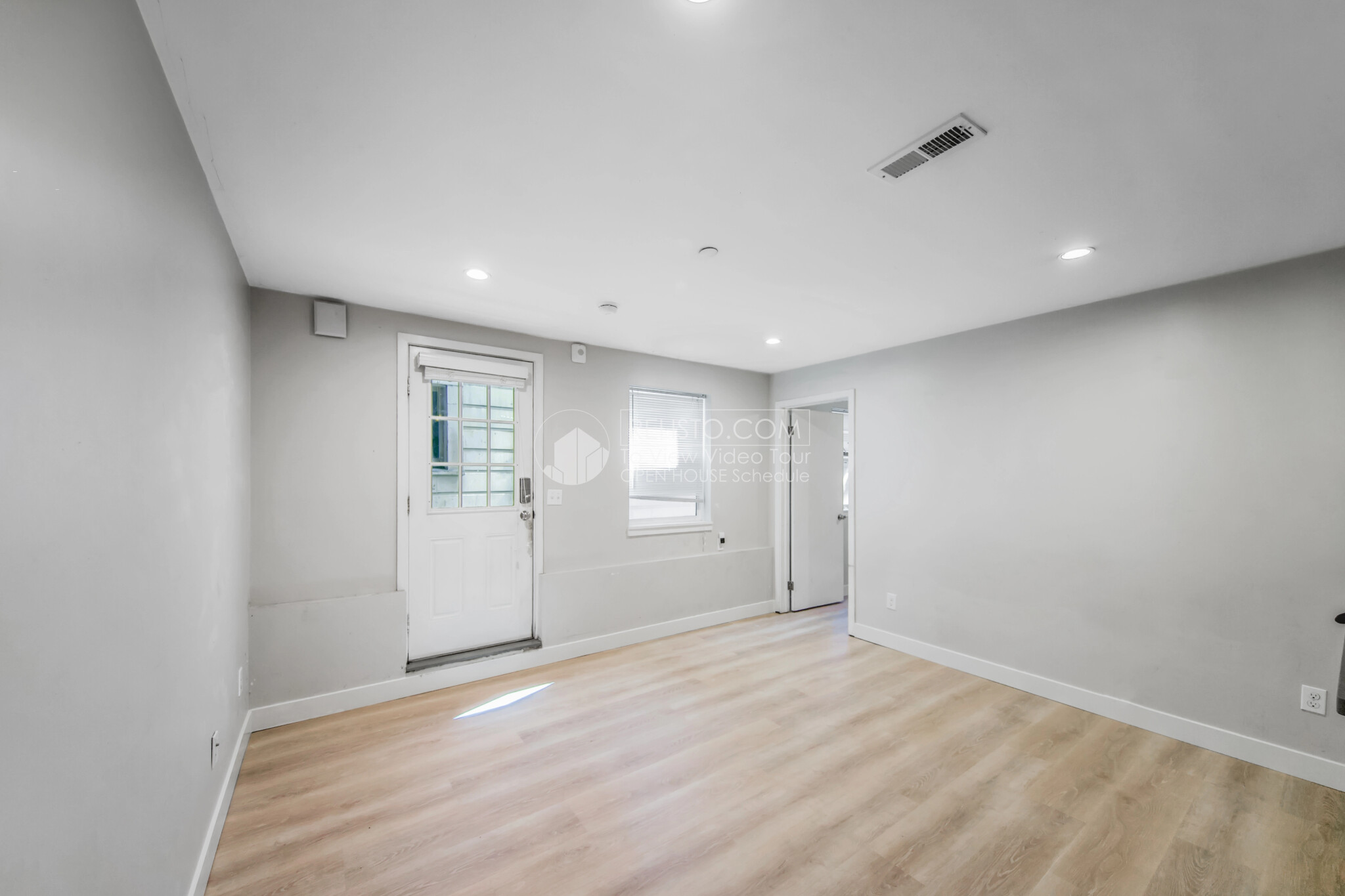 1110 S VAN NESS AVE