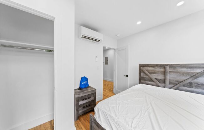 2 beds, 1 bath, 450 sqft, $3,238, Unit 9