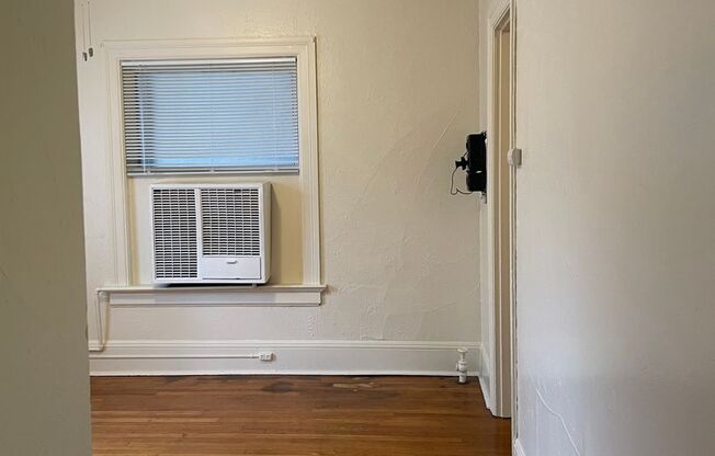 1 bed, 1 bath, 550 sqft, $1,095, Unit 304