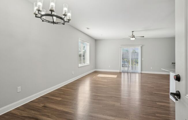 2 beds, 2 baths, 1,316 sqft, $1,499, Unit 600 - 3N