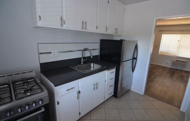 Studio, 1 bath, $1,450, Unit 12