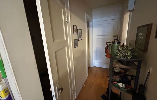 1 bed, 1 bath, $975, Unit 64