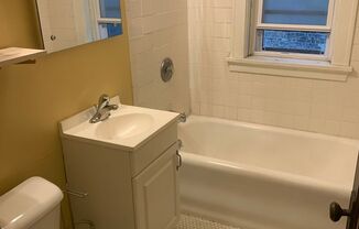 1 bed, 1 bath, $825, Unit #7