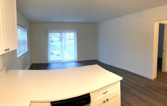 1 bed, 1 bath, 566 sqft, $2,123, Unit A7