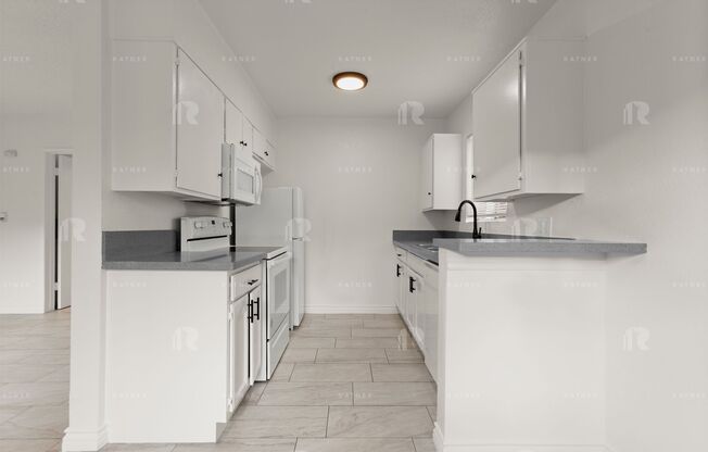 (Ellie:B) 5139 White Oak Avenue