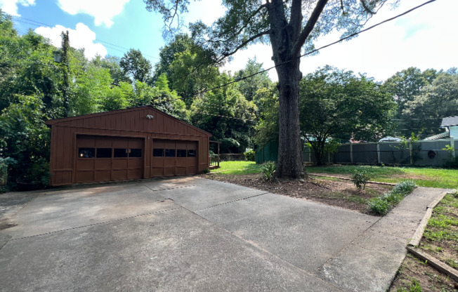 3008 ENFIELD RD