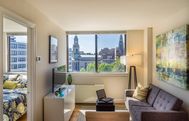 1 bed, 1 bath, $2,425