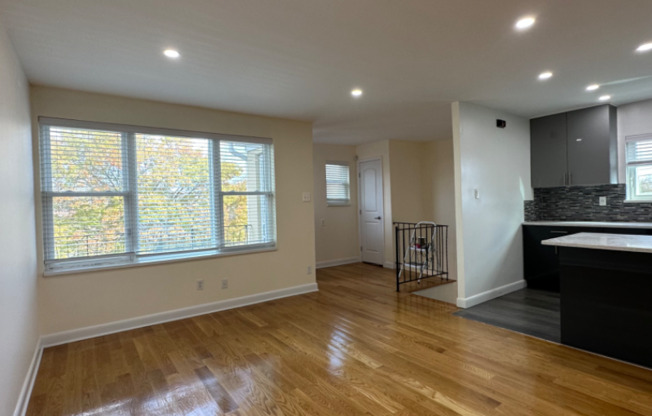 2180 E 70 ST