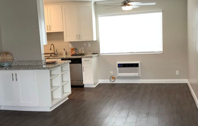 2 beds, 2 baths, 900 sqft, $3,295, Unit 55