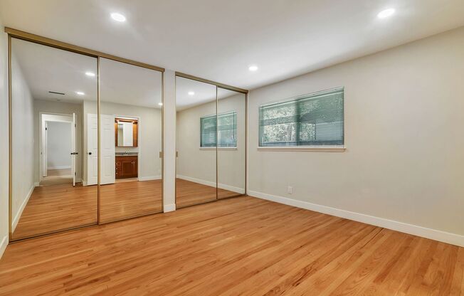 Move-In Ready Cambrian Gem – New Appliances and many upgrades!