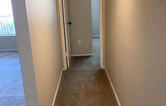 2 beds, 1 bath, 830 sqft, $1,325, Unit 266