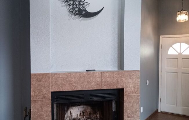 Cozy 4 bedroom, 2.5 bathroom home! Showings coming soon! Price Drop!!