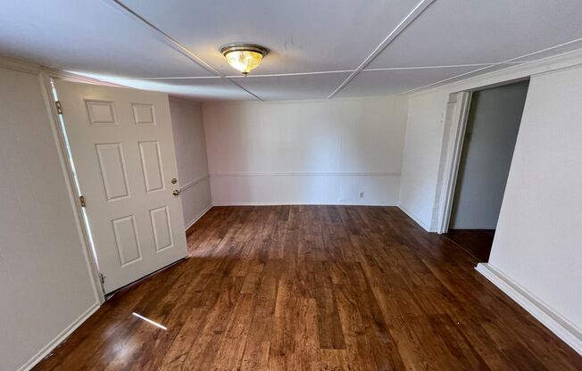 1 bed, 1 bath, $685, Unit 1732 W Wilson St