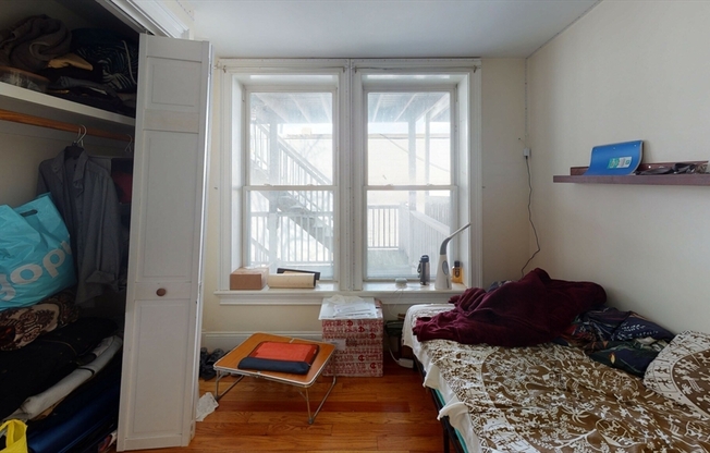 2 beds, 2 baths, 950 sqft, $2,595, Unit 2
