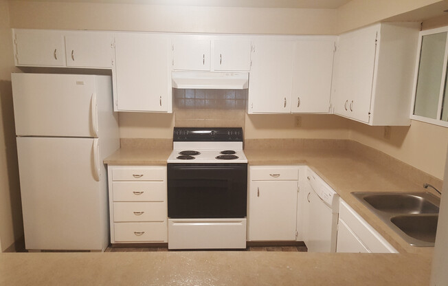 2 beds, 1 bath, 825 sqft, $1,150, Unit 14