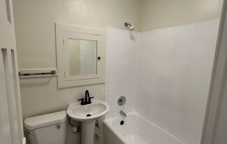 Studio, 1 bath, 360 sqft, $1,250, Unit 108