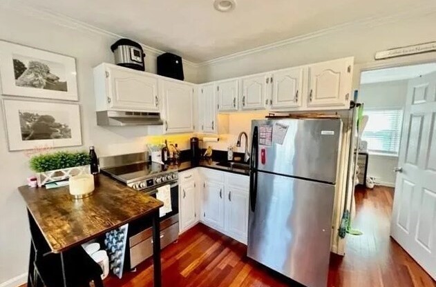 1 bed, 1 bath, 500 sqft, $2,500, Unit 2