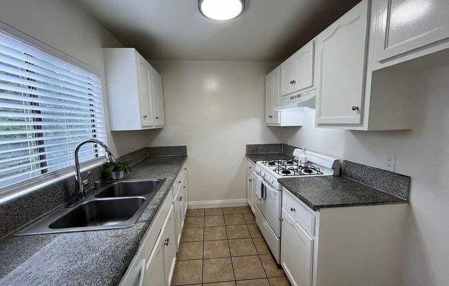 2 beds, 2 baths, 945 sqft, $2,350, Unit 105