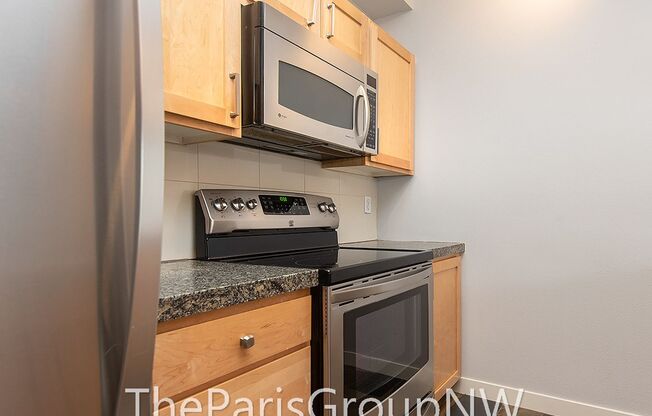 1 bed, 1 bath, $2,300