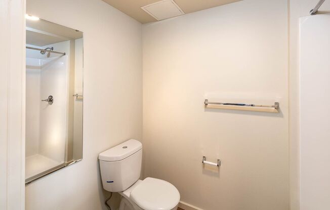 Studio, 1 bath, 179 sqft, $1,295, Unit 223