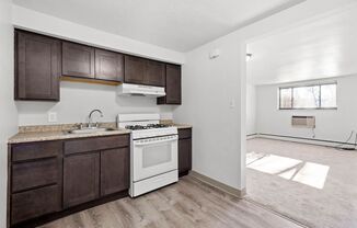 10601 - 10615 Lindberg Avenue (Melvin Court Complex)