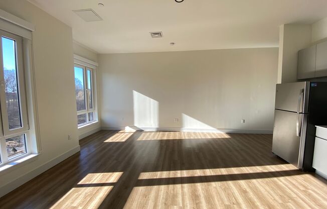 Studio, 1 bath, 553 sqft, $1,831, Unit 128