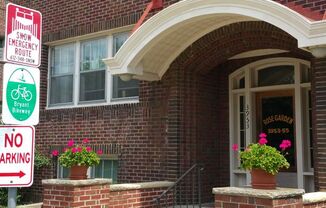 DJ Smith Realty Bryant Ave S
