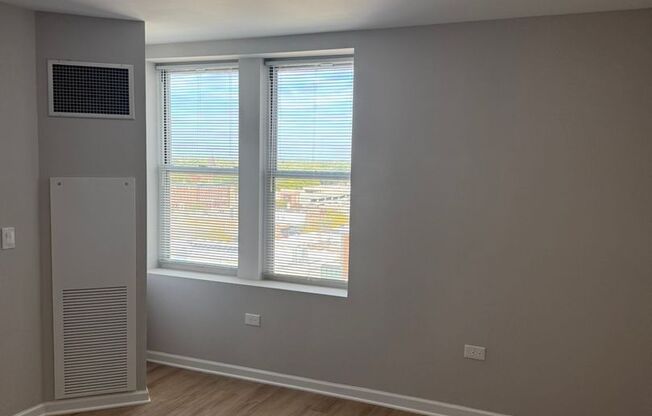 1 bed, 1 bath, 550 sqft, $1,425, Unit 1206