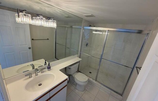 2 beds, 2 baths, $3,500, Unit # 2303