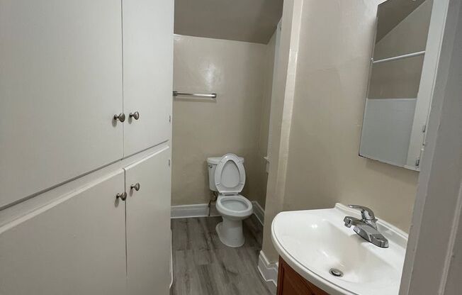 0695 -S. 6th Street