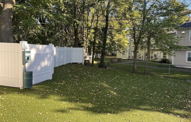 3 beds, 2.5 baths, 1,876 sqft, $4,250, Unit 13