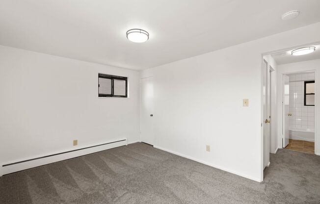 2 beds, 1 bath, 850 sqft, $949, Unit 10615 Lindberg Ave. C2 - Apt. 2