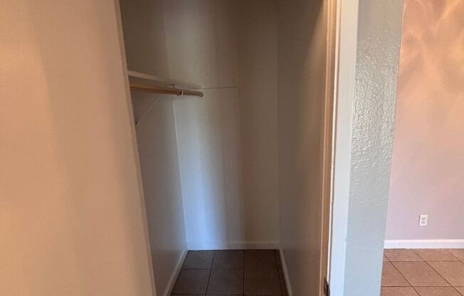 1 bed, 1 bath, 704 sqft, $1,345, Unit 16