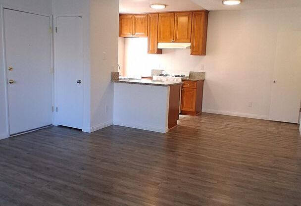 1 bed, 1 bath, 665 sqft, $1,900, Unit 210