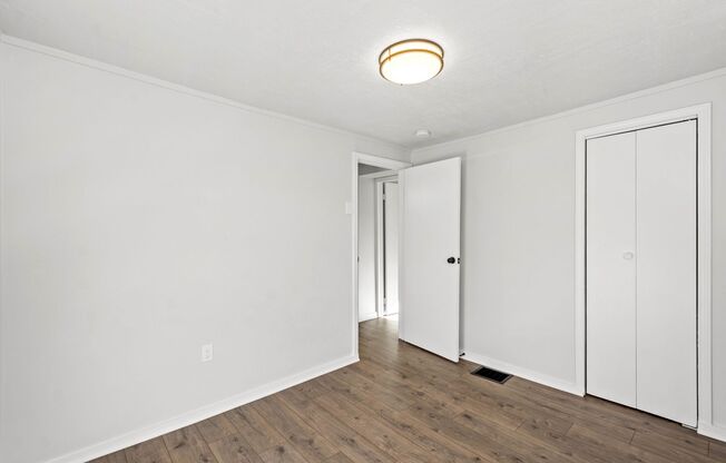 2 beds, 1 bath, $1,399