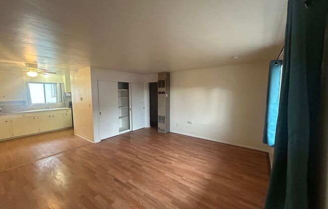 2 beds, 1 bath, $1,150