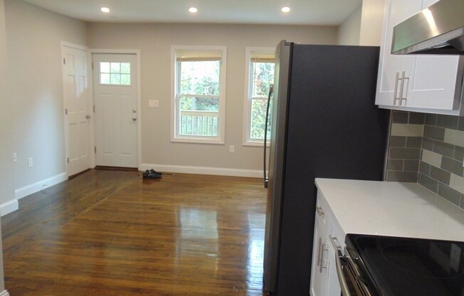 138 NEWBURY AVE
