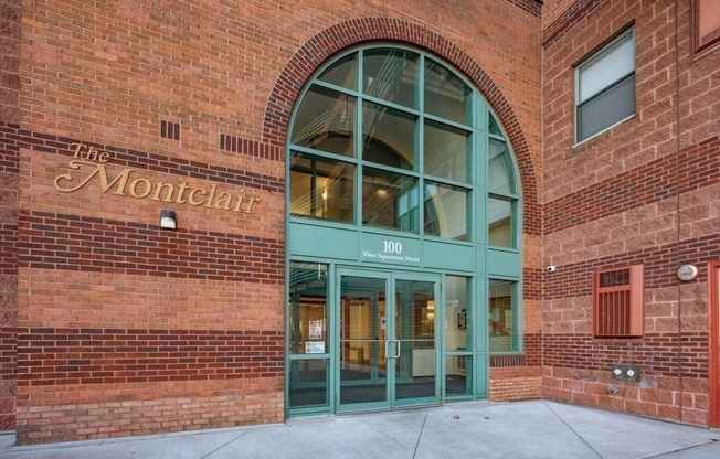 1 bed, 1 bath, 645 sqft, $2,000, Unit 516